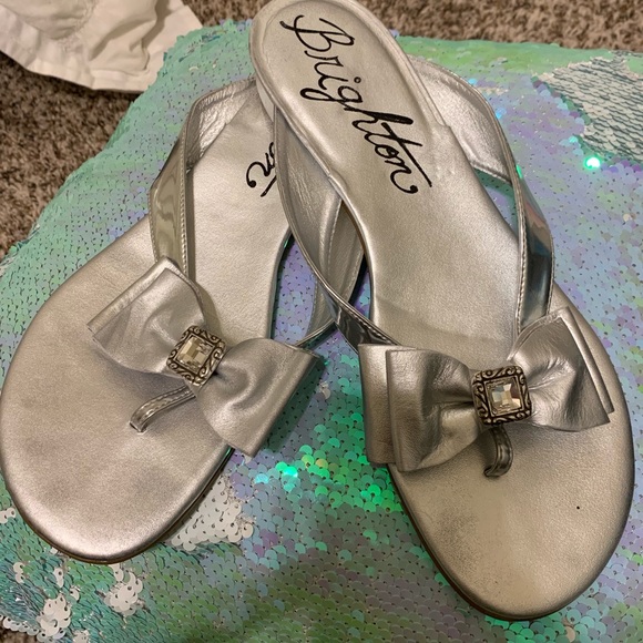 Brighton Shoes - SOLD 💙Brighton Nell Silver Sandals
